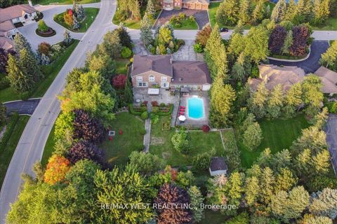 Photo 27 at 190 Sandys Drive, East Woodbridge, Vaughan