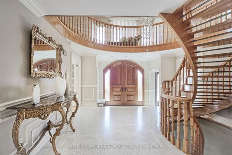 Photo 2 at 33 Redberry Parkway, Maple Leaf, Toronto