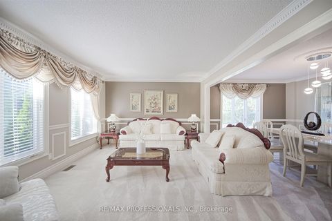 Photo 6 at 33 Redberry Parkway, Maple Leaf, Toronto