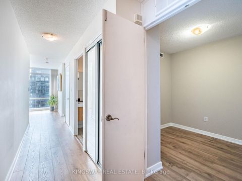 Photo 2 at 4206 - 25 Telegram Mews, Waterfront Communities C1, Toronto