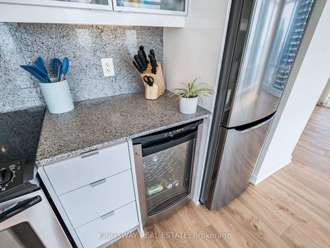 Photo 12 at 4206 - 25 Telegram Mews, Waterfront Communities C1, Toronto