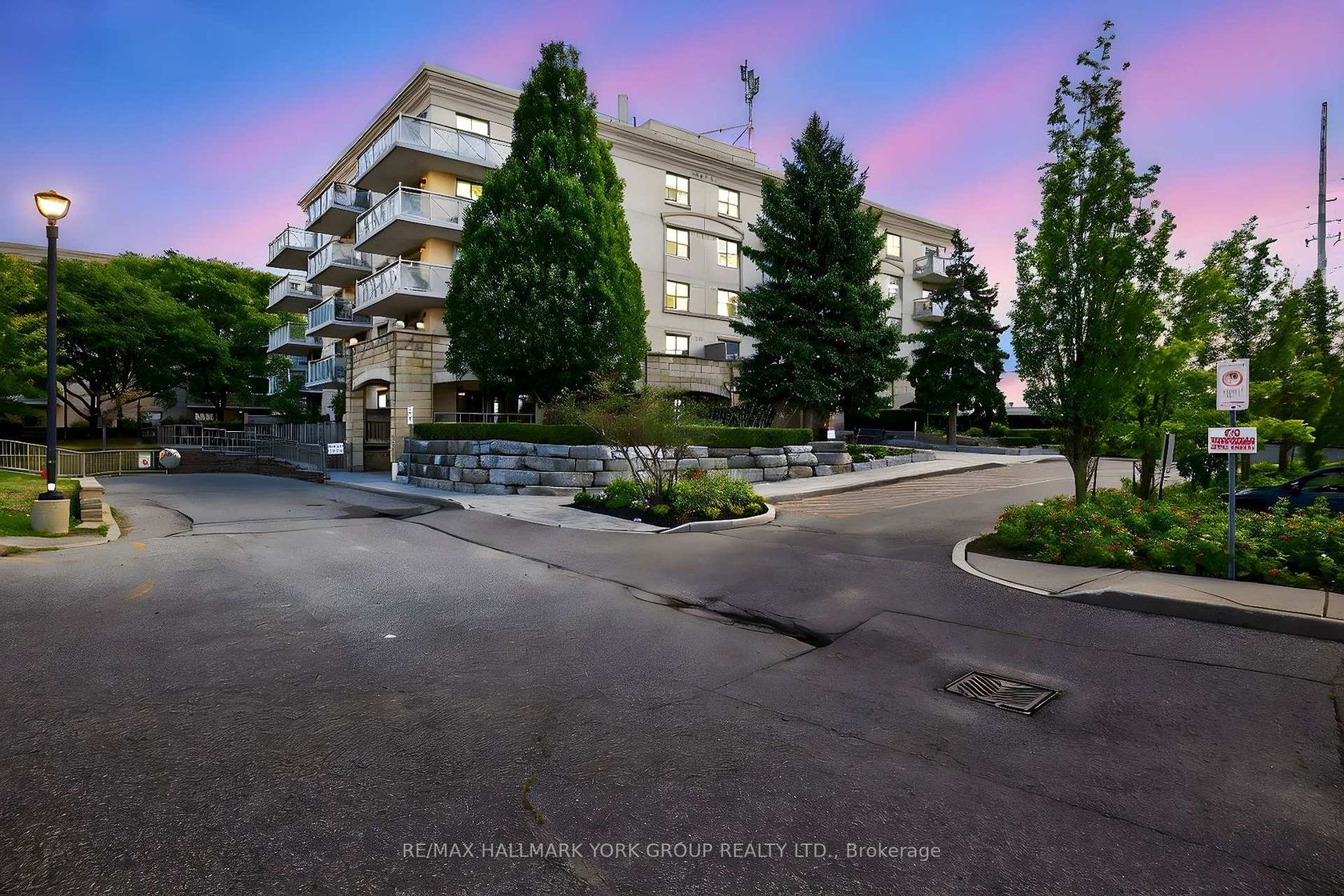 509 - 2500 Rutherford Road, Maple, Vaughan 