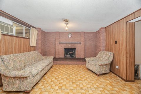 Photo 20 at 44 Plewes Road, CFB, Toronto