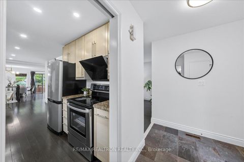 Photo 12 at 280 Douglas Road, Oak Ridges Lake Wilcox, Richmond Hill Photo 12 at 280 Douglas Road, Oak Ridges Lake Wilcox, Richmond Hill