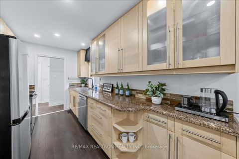 Photo 15 at 280 Douglas Road, Oak Ridges Lake Wilcox, Richmond Hill