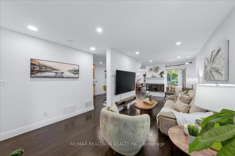 Photo 19 at 280 Douglas Road, Oak Ridges Lake Wilcox, Richmond Hill Photo 19 at 280 Douglas Road, Oak Ridges Lake Wilcox, Richmond Hill