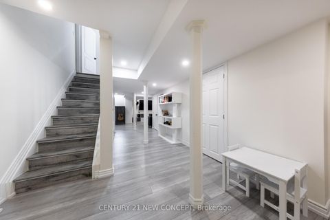 Photo 33 at 11 Scarlett Trail, Vellore Village, Vaughan