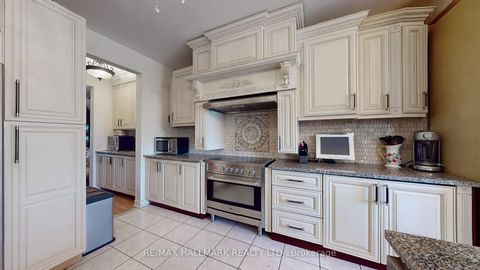 Photo 11 at 113 Fred Young Drive, CFB, Toronto