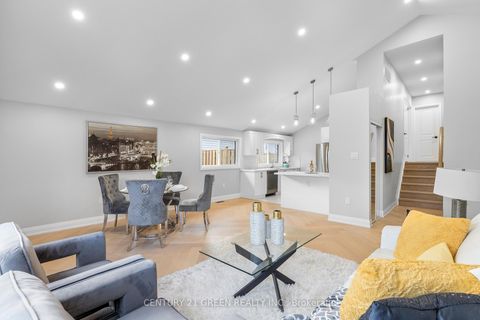 Photo 5 at 32 Brookridge Drive, Bendale, Toronto