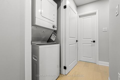 Photo 19 at 32 Brookridge Drive, Bendale, Toronto