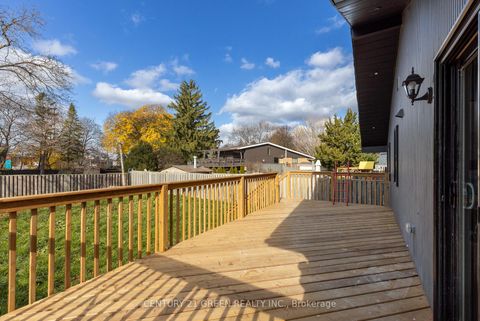 Photo 24 at 32 Brookridge Drive, Bendale, Toronto