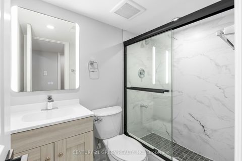 Photo 33 at 32 Brookridge Drive, Bendale, Toronto