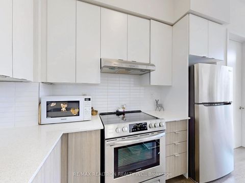 Photo 10 at 108 - 160 Canon Jackson Drive, Greenbrook, Toronto