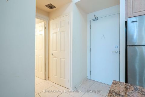 Photo 8 at 408 - 481 Rosewell Avenue N, Lawrence Park South, Toronto Photo 8 at 408 - 481 Rosewell Avenue N, Lawrence Park South, Toronto