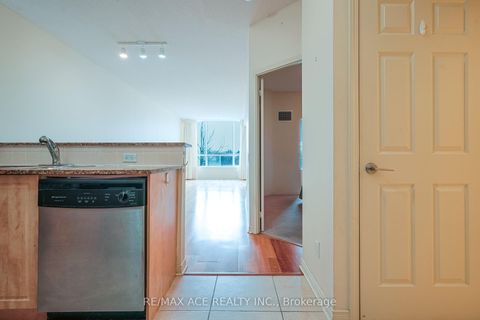 Photo 9 at 408 - 481 Rosewell Avenue N, Lawrence Park South, Toronto