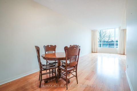 Photo 15 at 408 - 481 Rosewell Avenue N, Lawrence Park South, Toronto Photo 15 at 408 - 481 Rosewell Avenue N, Lawrence Park South, Toronto