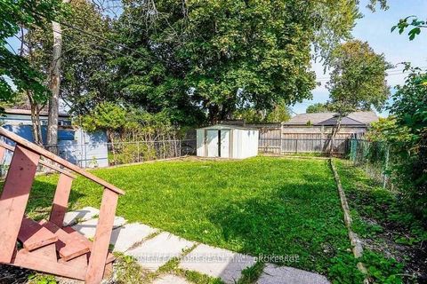 Photo 20 at 4 Gully Drive, Bendale, Toronto