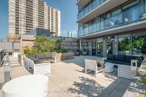 Photo 22 at Th9 - 175 Pears Avenue, Annex, Toronto