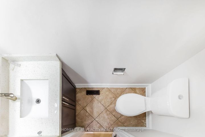 Photo 16 at 26 Cresswell Drive, Fletcher's West, Brampton