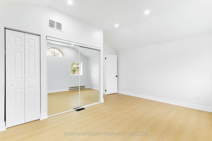 Photo 20 at 26 Cresswell Drive, Fletcher's West, Brampton