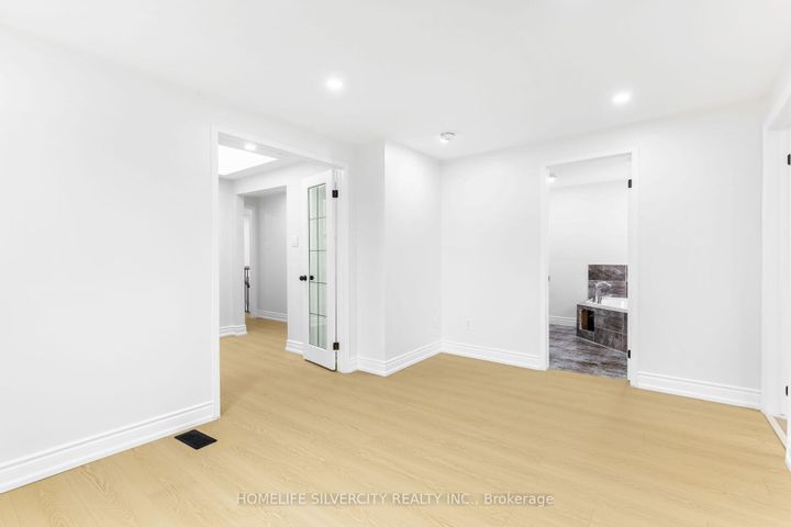 Photo 23 at 26 Cresswell Drive, Fletcher's West, Brampton