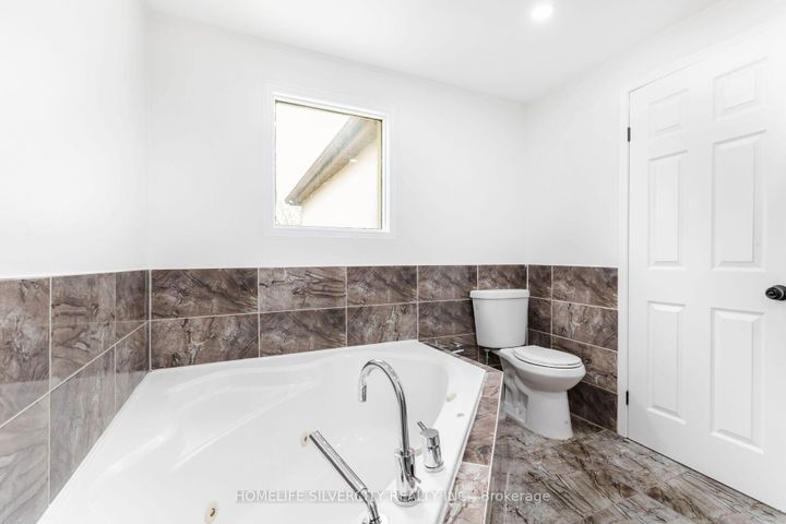 Photo 25 at 26 Cresswell Drive, Fletcher's West, Brampton