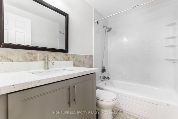 Photo 30 at 26 Cresswell Drive, Fletcher's West, Brampton
