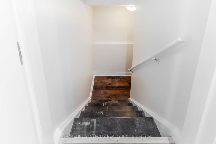 Photo 37 at 26 Cresswell Drive, Fletcher's West, Brampton