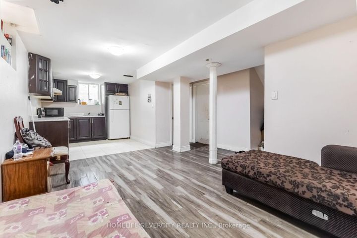 Photo 38 at 26 Cresswell Drive, Fletcher's West, Brampton
