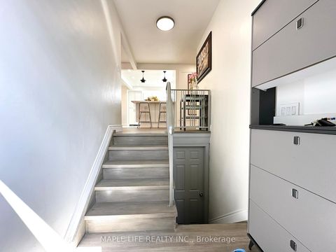 Photo 3 at 92 Rameau Drive, Hillcrest Village, Toronto