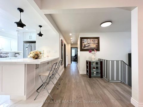 Photo 10 at 92 Rameau Drive, Hillcrest Village, Toronto