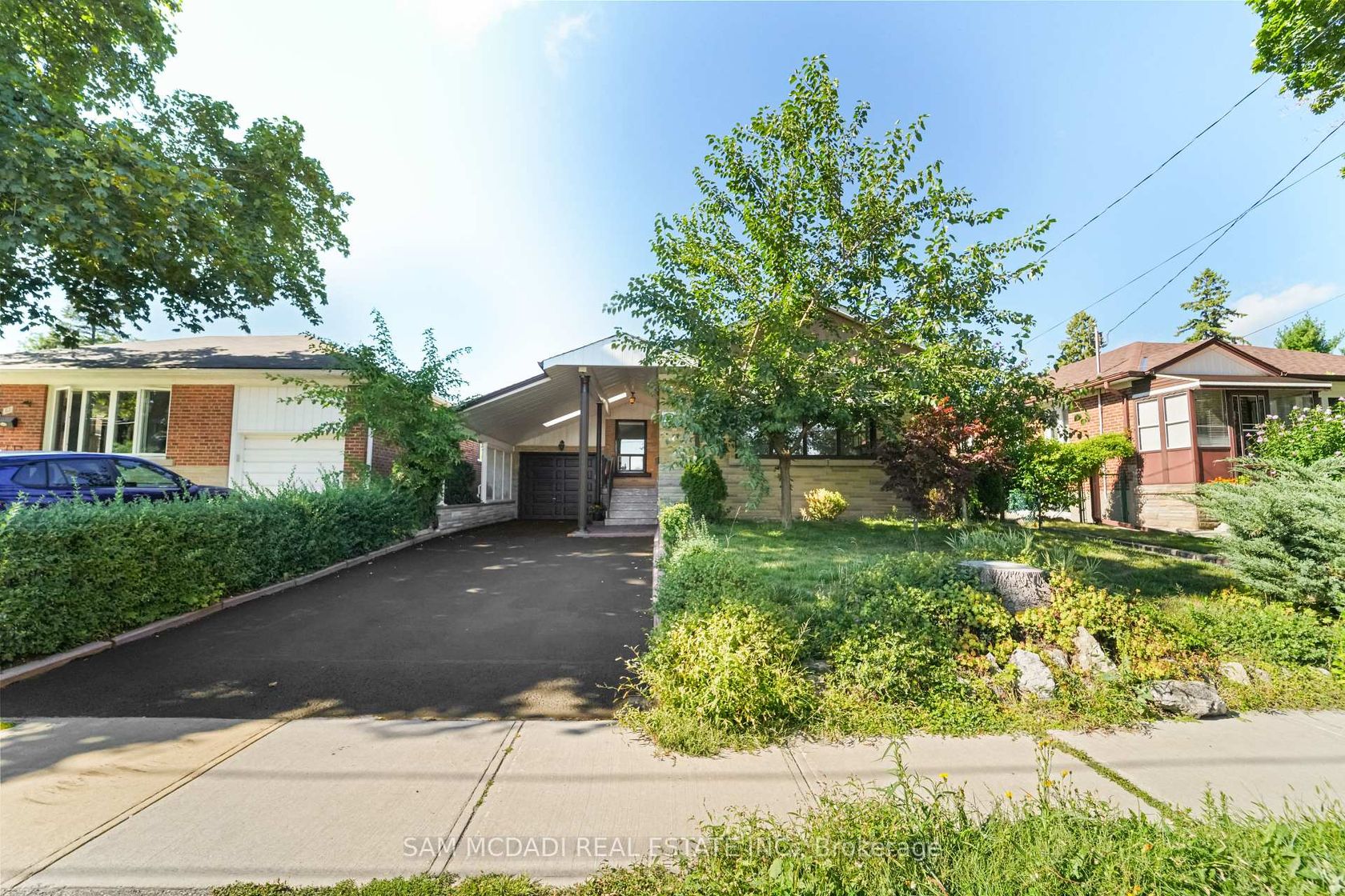 60 Greenfield Drive, City Centre West, Toronto 