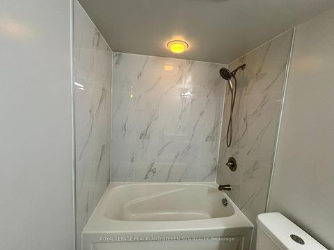 Photo 8 at 326 - 25 Carlton Street, Yonge Corridor, Toronto Photo 8 at 326 - 25 Carlton Street, Yonge Corridor, Toronto