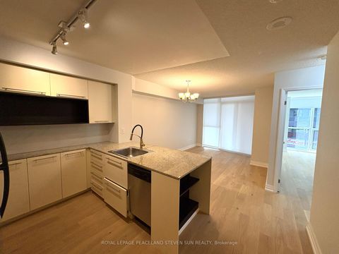 Photo 16 at 326 - 25 Carlton Street, Yonge Corridor, Toronto Photo 16 at 326 - 25 Carlton Street, Yonge Corridor, Toronto