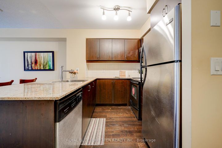 Photo 9 at 304 - 27 Rean Drive, Bayview Village, Toronto