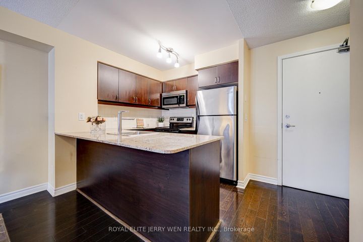 Photo 10 at 304 - 27 Rean Drive, Bayview Village, Toronto