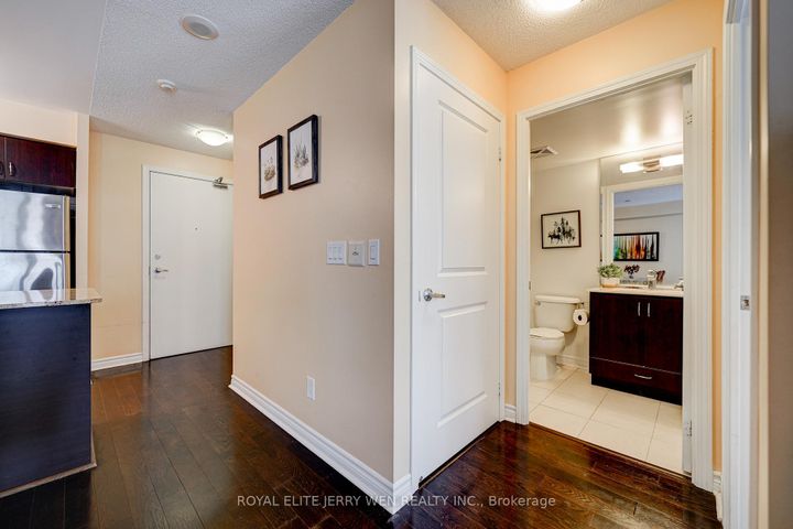 Photo 11 at 304 - 27 Rean Drive, Bayview Village, Toronto