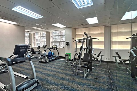 Photo 26 at 1009 - 736 Bay Street, Bay Street Corridor, Toronto