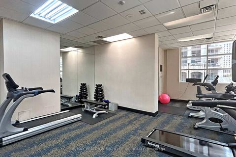 Photo 27 at 1009 - 736 Bay Street, Bay Street Corridor, Toronto