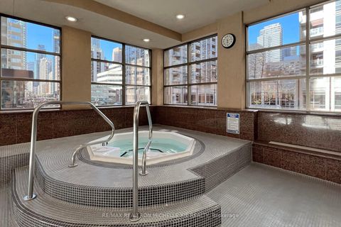 Photo 30 at 1009 - 736 Bay Street, Bay Street Corridor, Toronto