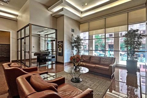 Photo 36 at 1009 - 736 Bay Street, Bay Street Corridor, Toronto