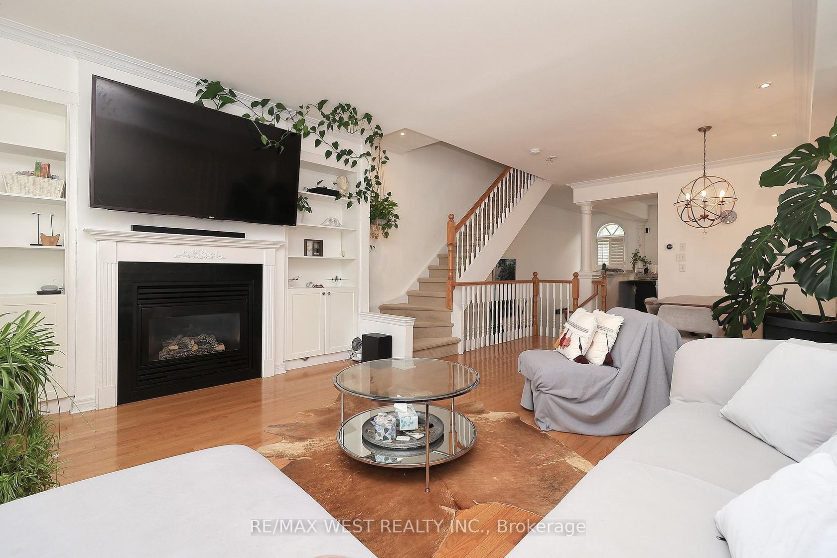 8 James Stock Path, Mimico, Toronto 