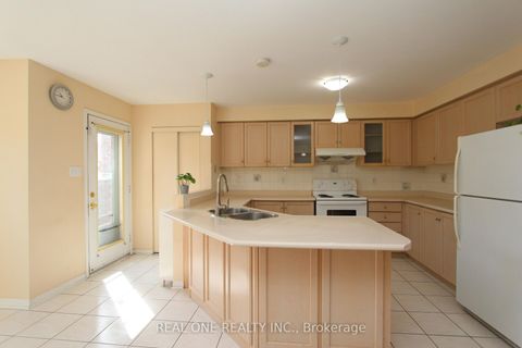 Photo 8 at 51 Forest Run Boulevard, Patterson, Vaughan