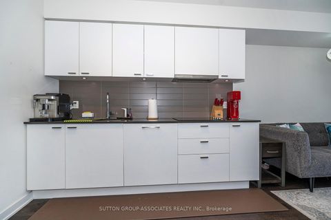 Photo 4 at 508W - 27 Bathurst Street, Waterfront Communities C1, Toronto