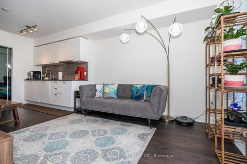 Photo 6 at 508W - 27 Bathurst Street, Waterfront Communities C1, Toronto