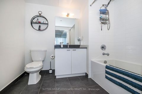 Photo 19 at 508W - 27 Bathurst Street, Waterfront Communities C1, Toronto