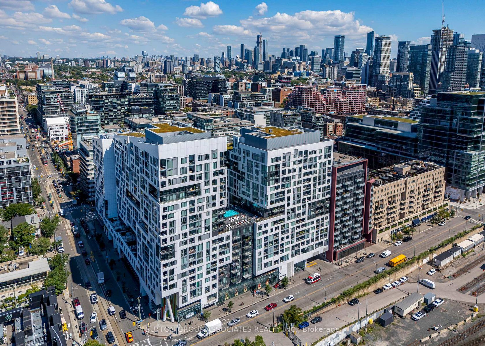 508W - 27 Bathurst Street, Waterfront Communities C1, Toronto by Loree Meneguzzi Real Estate 508W - 27 Bathurst Street, Waterfront Communities C1, Toronto