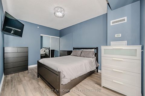 Photo 11 at 917 - 15 James Finlay Way, CFB, Toronto