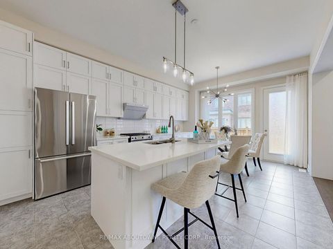 Photo 9 at 91 Hallaran Road, GO Glenorchy, Oakville