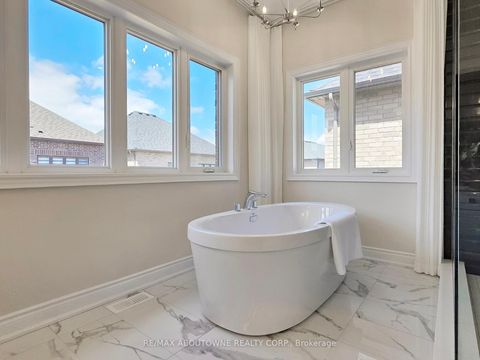Photo 20 at 91 Hallaran Road, GO Glenorchy, Oakville